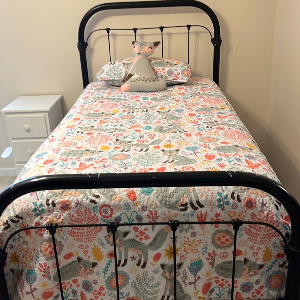 Pixie Fox Reversible Quilt, Twin 3PC